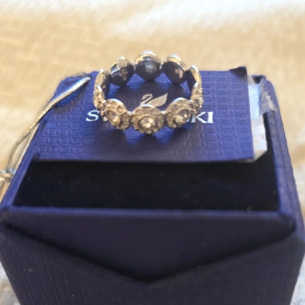 Swarovski Silver and Crystal Embellished Ring Size 5.5 - Picture 3 of 3